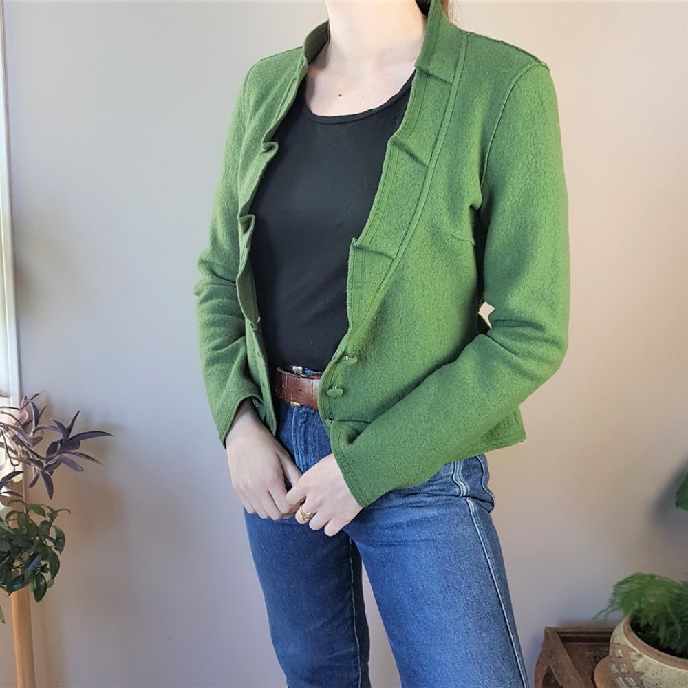 Tristan & Iseut green light jacket.